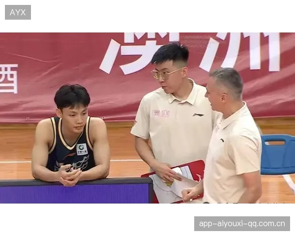 广东热身赛六分领先深圳：球迷情绪爆发，战术秘籍揭秘！